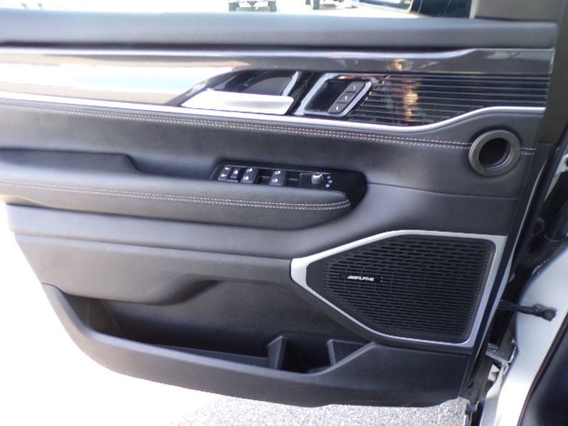 2024 Jeep Wagoneer BASE