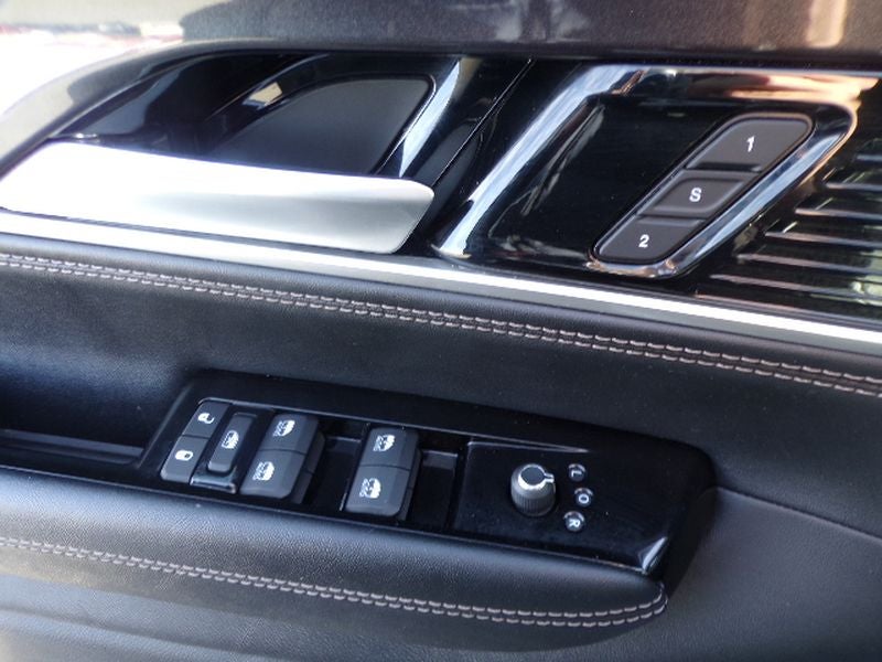 2024 Jeep Wagoneer BASE