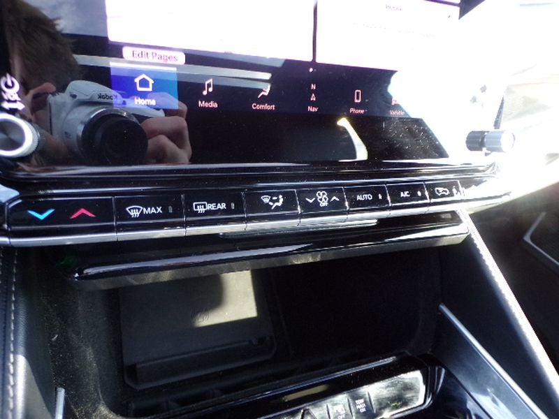 2024 Jeep Wagoneer BASE