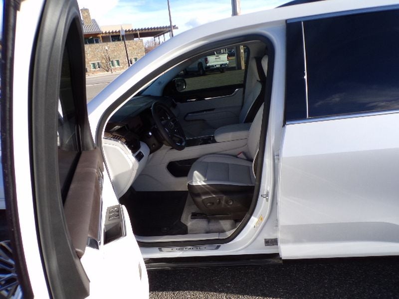 2024 GMC Acadia Denali