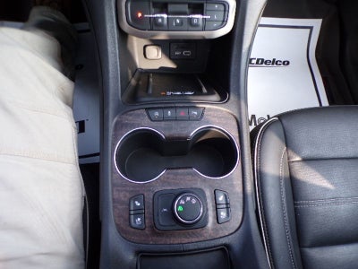 2022 GMC Acadia Denali