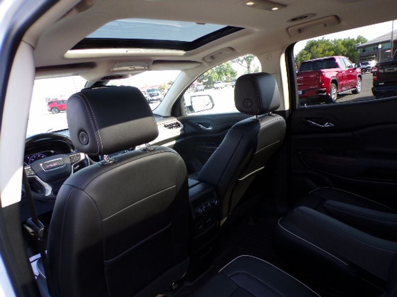 2022 GMC Acadia Denali