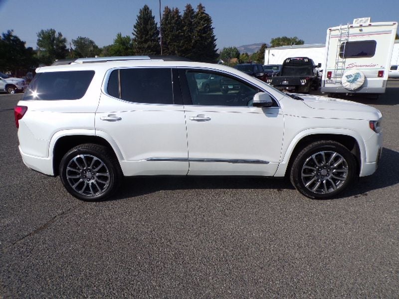 2022 GMC Acadia Denali