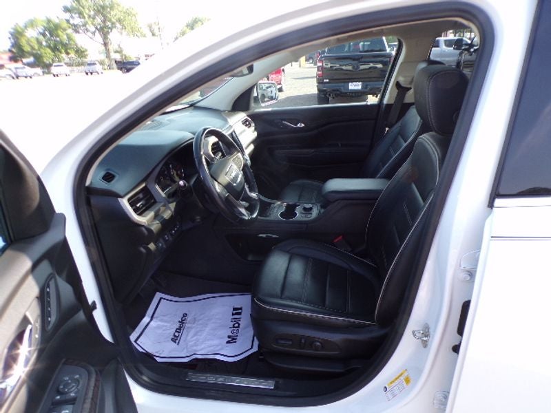 2022 GMC Acadia Denali