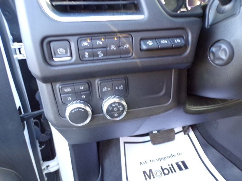 2021 GMC Yukon XL AT4