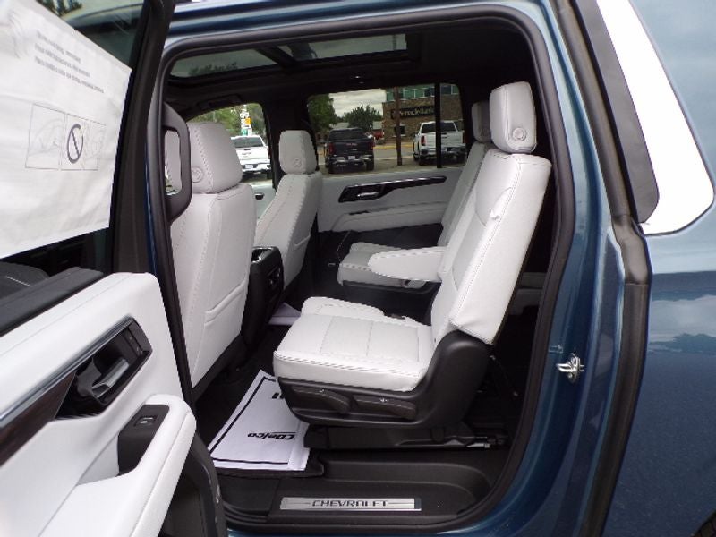 2025 Chevrolet Suburban Premier