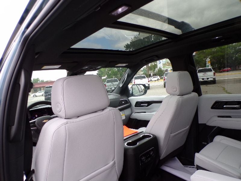 2025 Chevrolet Suburban Premier