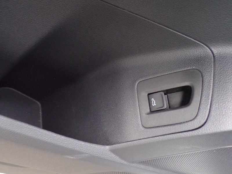 2020 Volkswagen Atlas Cross Sport 3.6L V6 SEL Premium