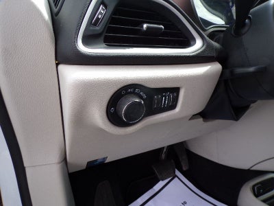 2024 Chrysler Voyager LX