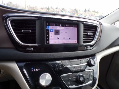 2024 Chrysler Voyager LX