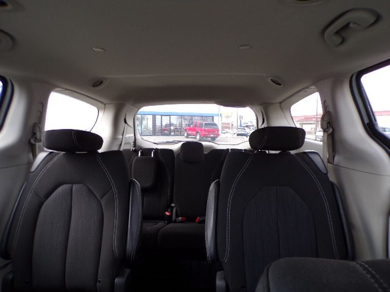 2024 Chrysler Voyager LX