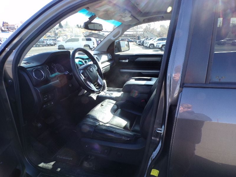 2017 Toyota Tundra 4WD Platinum