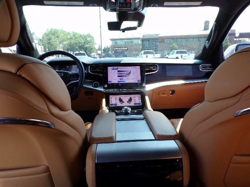 2022 Jeep Grand Wagoneer Series III