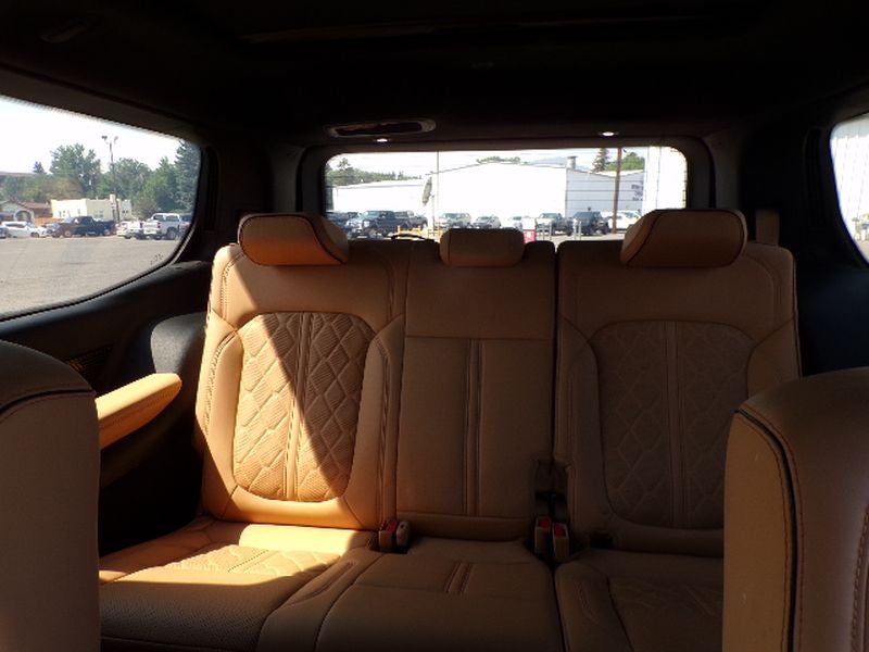 2022 Jeep Grand Wagoneer Series III