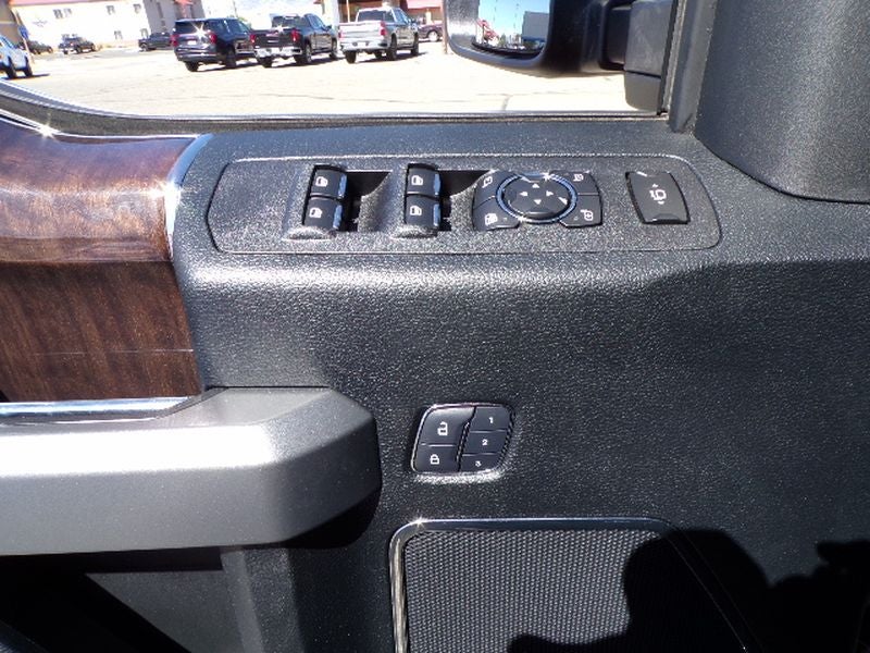 2017 Ford Super Duty F-250 SRW Lariat