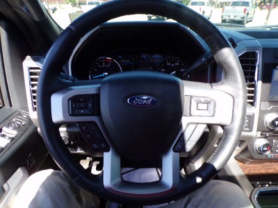 2017 Ford Super Duty F-250 SRW Lariat