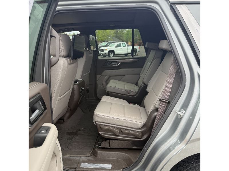 2025 GMC Yukon Elevation