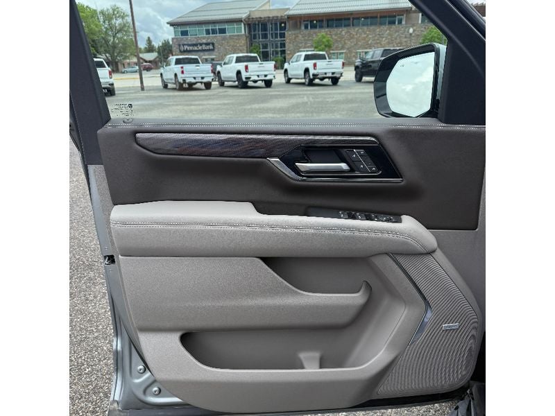 2025 GMC Yukon Elevation