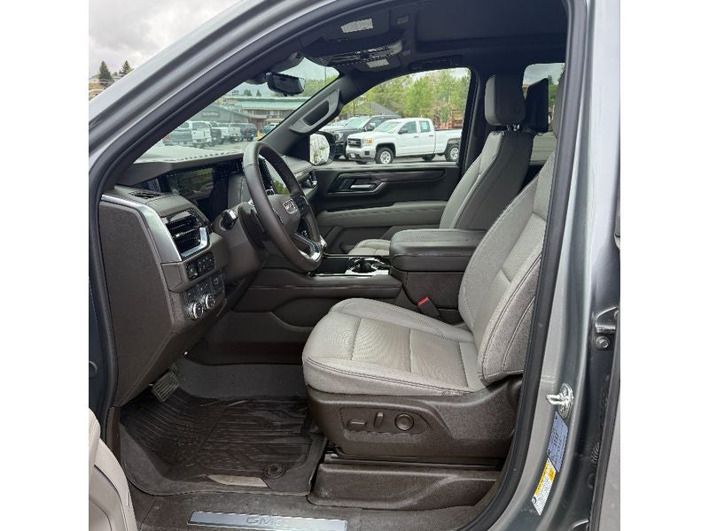 2025 GMC Yukon Elevation