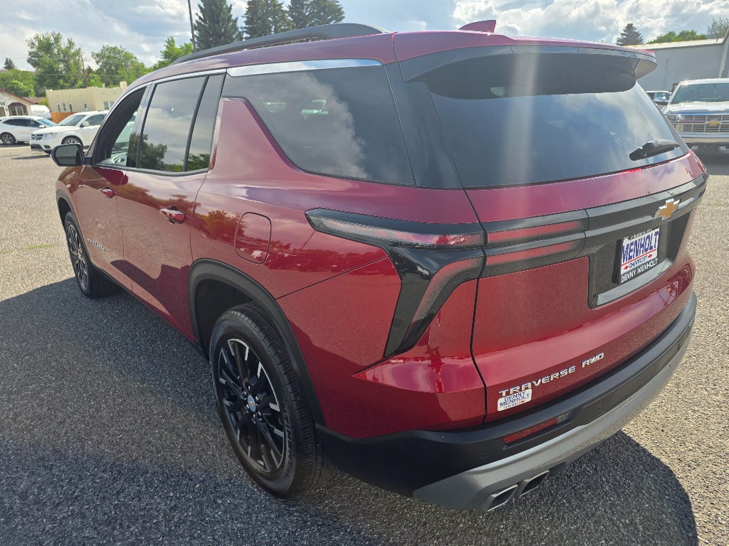 2025 Chevrolet Traverse LT