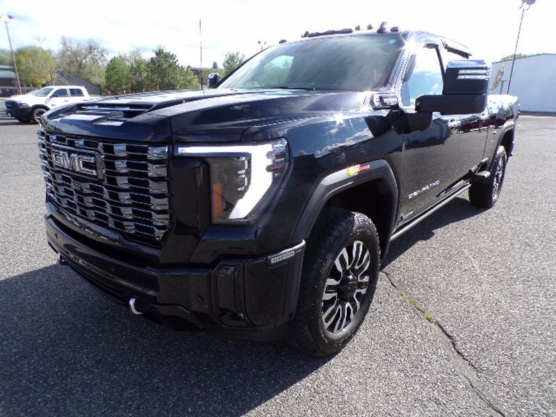 2025 GMC Sierra 4WD Crew Cab Long Box Denali Ultimate's photo