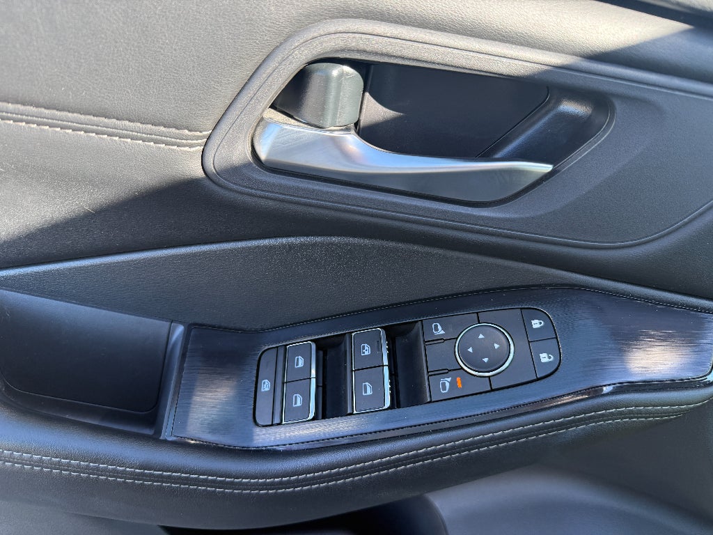 2026 Nissan Rogue SL