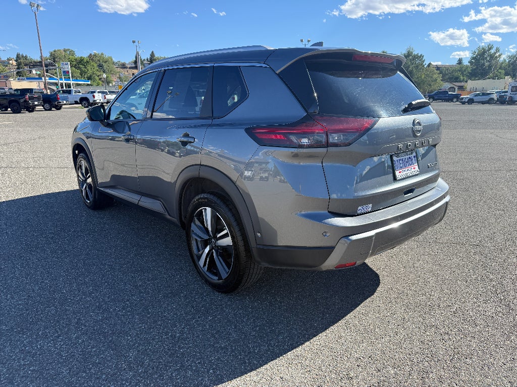 2026 Nissan Rogue SL